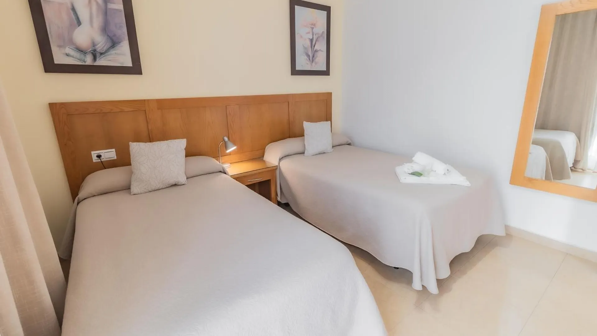 Apartamentos Turisticos Las Yucas Torre Del Mar Apartment