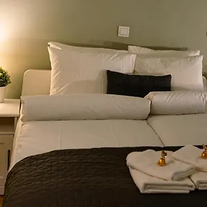  Apartamento La Bella - Entire Near Gozsdu Udvar Hungría
