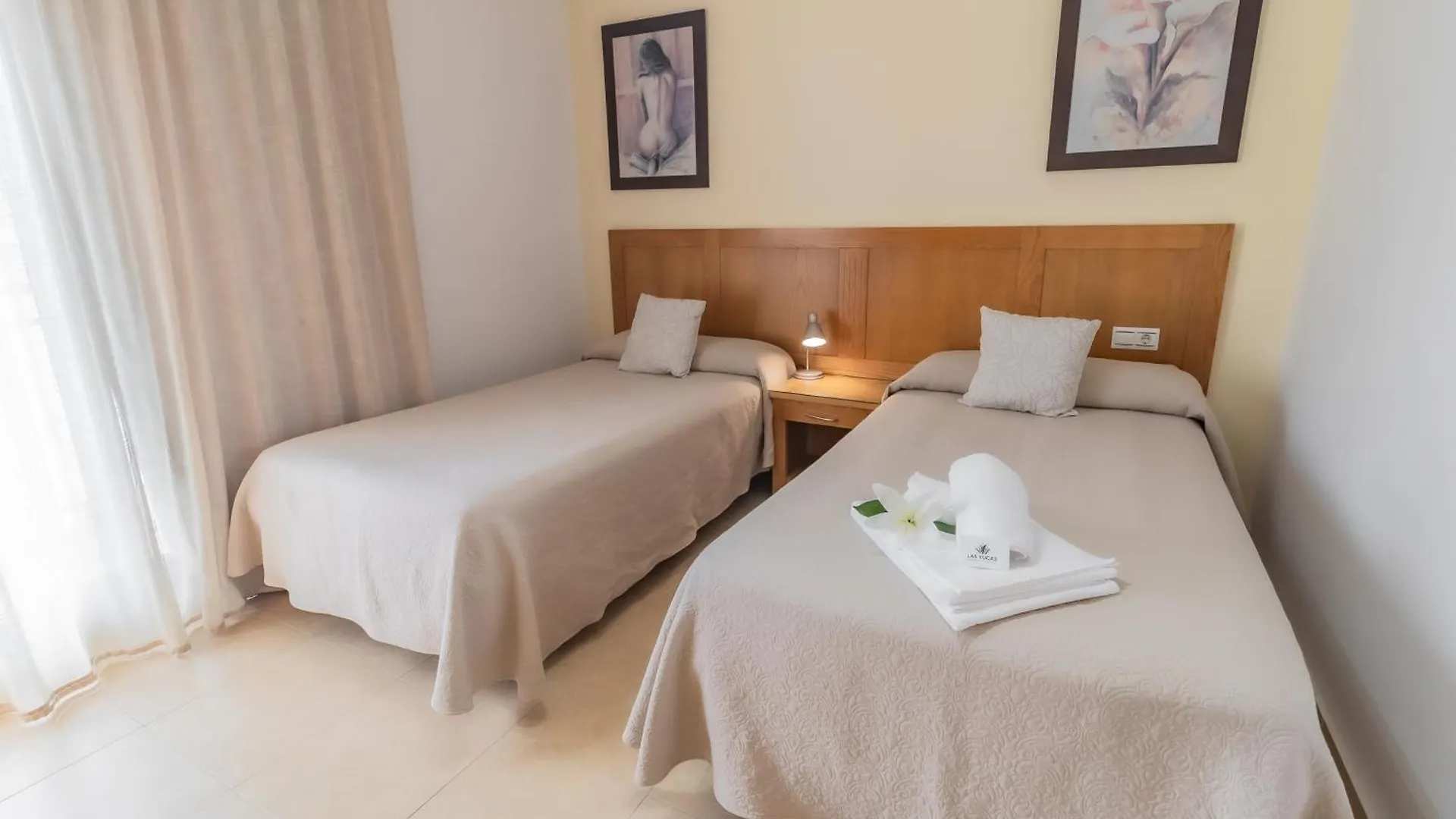 Apartamentos Turisticos Las Yucas Torre Del Mar Spagna