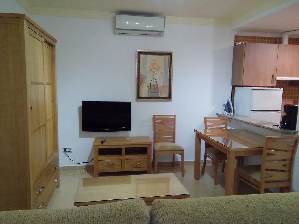 Apartamentos Turisticos Las Yucas Torre Del Mar 0*,  Spanje